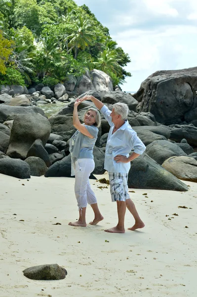 Happy Elderly Couple Resting Beach Dancing — Stock Photo, Image