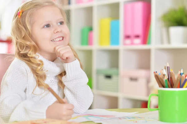 Menina Estudante Feliz Desenho Com Lápis Coloridos — Fotografia de Stock