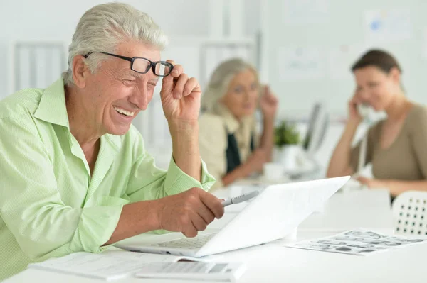 Working business people In Office — Stock Photo, Image