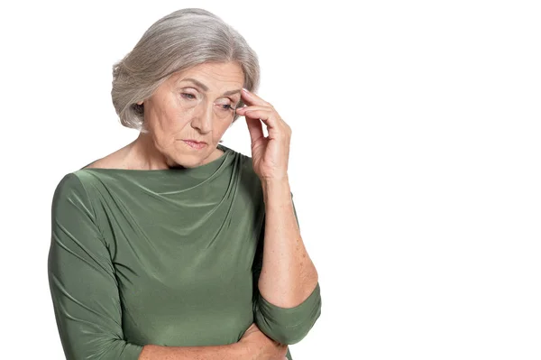 Portrét Smutné Starší Ženy Vystupují Bílém Pozadí — Stock fotografie