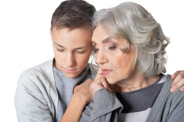 Portret Van Oma Kleinzoon Geïsoleerd Witte Achtergrond — Stockfoto