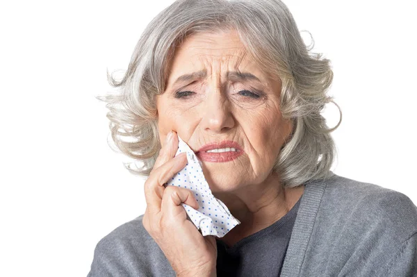 Porträt Einer Traurigen Seniorin Mit Zahnschmerzen Die Auf Weißem Hintergrund — Stockfoto