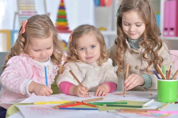 Little girls drawing — Stock Photo, Image