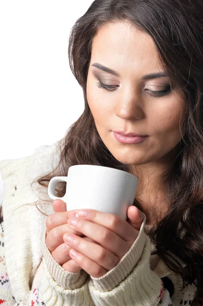 Retrato Hermosa Mujer Rizada Con Ropa Abrigo Taza Celebración Aislada —  Fotos de Stock