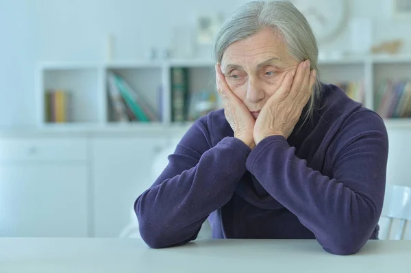 Ritratto Ravvicinato Donna Anziana Stanca — Foto Stock