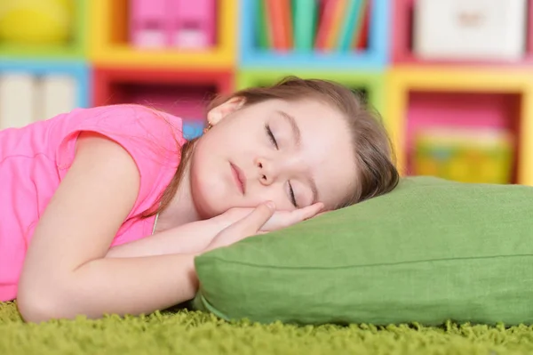 Cute little girl — Stock Photo, Image