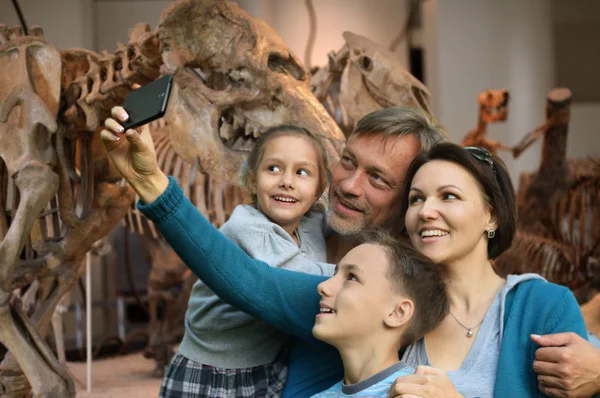 Happy Family Taking Selfie Smartphone Natural History Museum — Stock Photo, Image