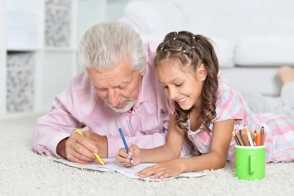 Çizim Birlikte Torunu Ile Mutlu Büyükbaba — Stok fotoğraf