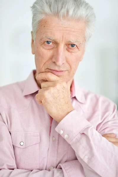 Retrato Hombre Mayor Seguro Casa —  Fotos de Stock