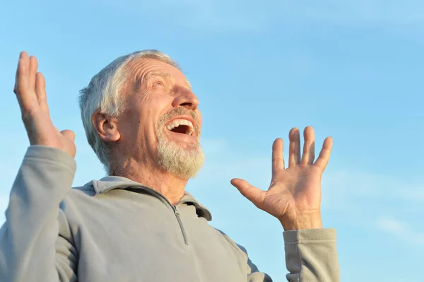 Retrato de homem sênior — Fotografia de Stock