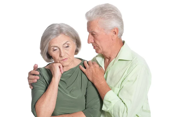 Portret Van Triest Senior Paar Geïsoleerd Witte Achtergrond — Stockfoto