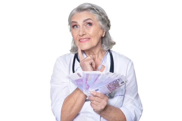 Retrato Una Doctora Sosteniendo Billetes Aislados Sobre Fondo Blanco —  Fotos de Stock