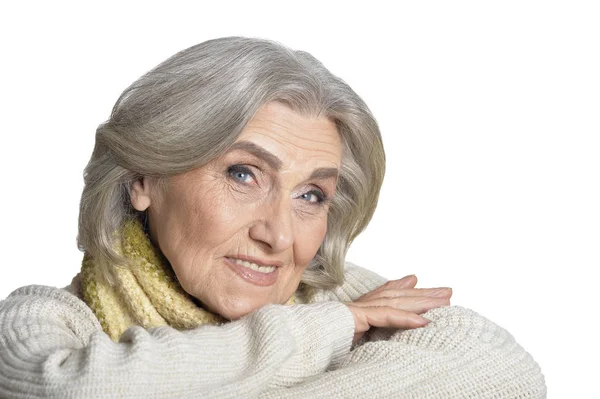 Portret Van Gelukkige Senior Vrouw Poseren Tegen Witte Achtergrond — Stockfoto