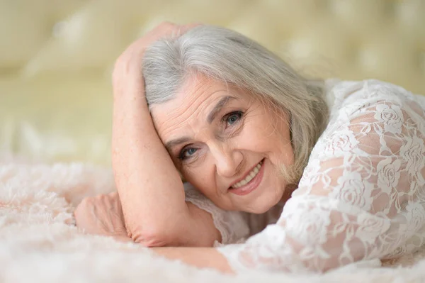 Retrato Mulher Idosa Feliz Casa — Fotografia de Stock