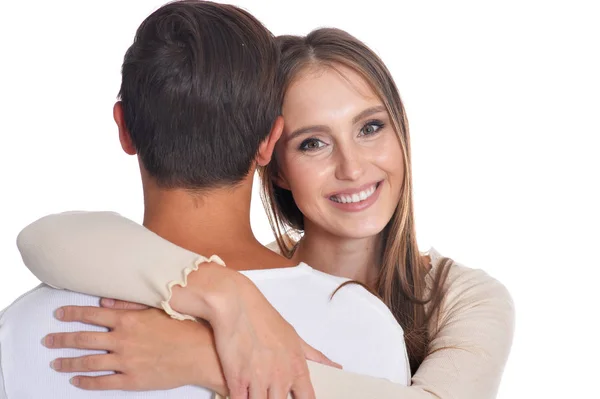 Feliz jovem casal abraçando — Fotografia de Stock