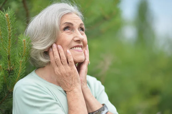 Happy Senior Beautiful Woman Spring Park Looking — Stock Photo, Image