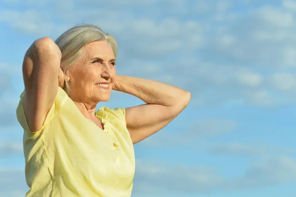 Happy Senior Beautiful Woman Sky Background — Stock Photo, Image