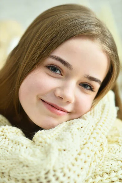 Nahaufnahme Porträt Der Schönen Teen Mädchen Drinnen — Stockfoto