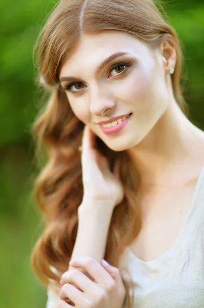 Close Portrait Beautiful Young Woman Blurred Summer Park Background — Stock Photo, Image