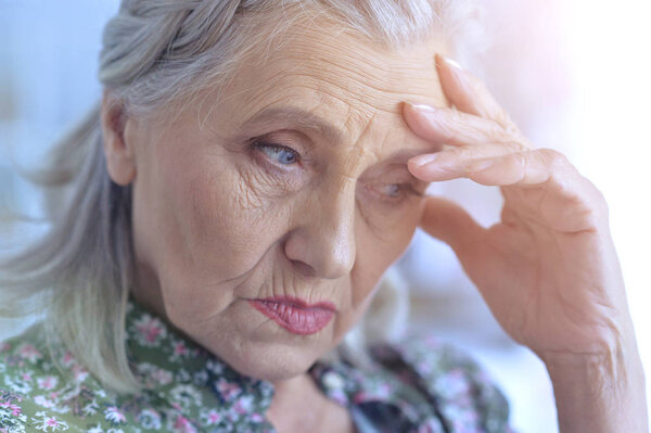 Close Portrait Sad Senior Woman — Stock Photo, Image