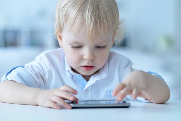 Boy Smartphone Playing Game Home — Stock Photo, Image