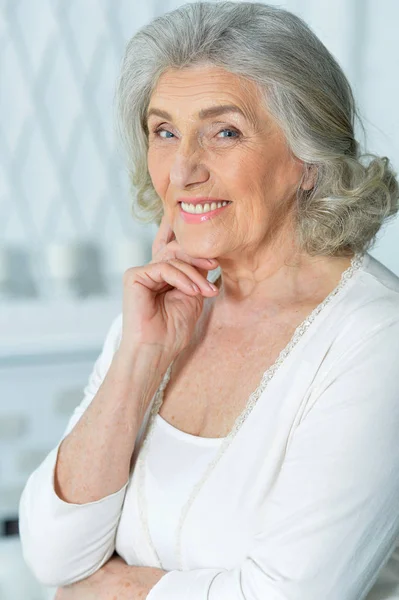 Portrait Gros Plan Belle Femme Âgée Souriante — Photo