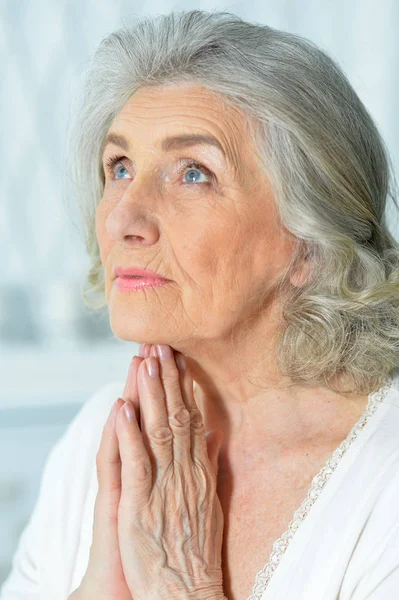 Close Portrait Senior Woman Praying — Stock Photo, Image