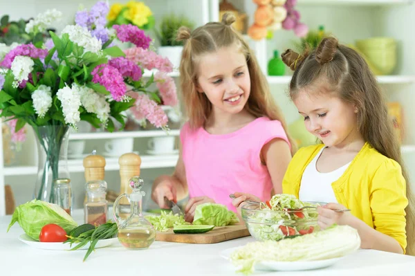 Cute Girls Preparing Delicious Fresh Salad Kitchen — Stock Photo, Image