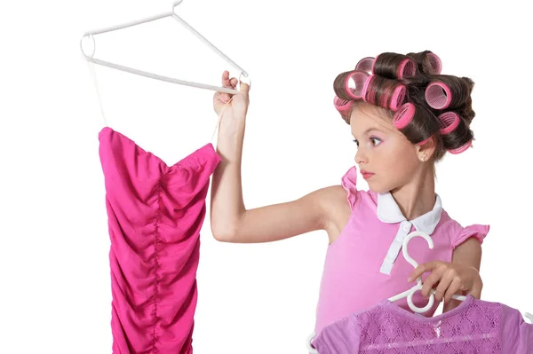 Porträt Eines Kleinen Hübschen Mädchens Mit Lockenwicklern Posiert Mit Kleid — Stockfoto