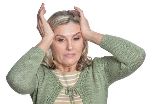Seniorin Mit Kopfschmerzen Isoliert Auf Weißem Hintergrund — Stockfoto