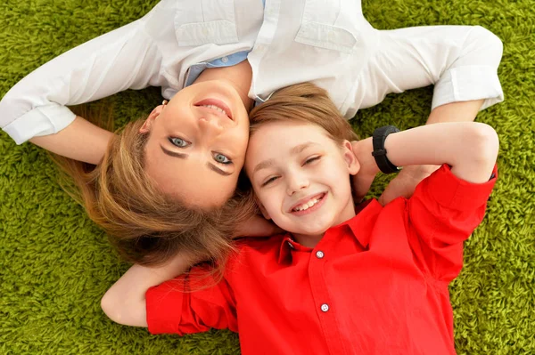 Mother Son Posing Home — Stock Photo, Image