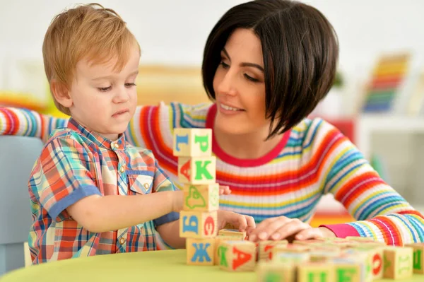 Woman Little Boy Playing Cubes — Stock Photo, Image