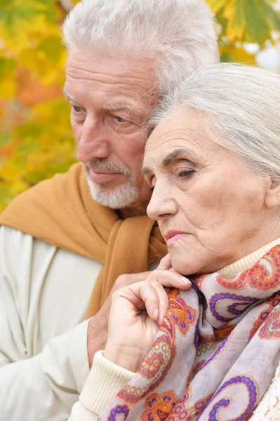 Triest Senior Koppel Herfst Park — Stockfoto