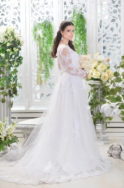 Young Beautiful Bride White Dress Posing — Stock Photo, Image