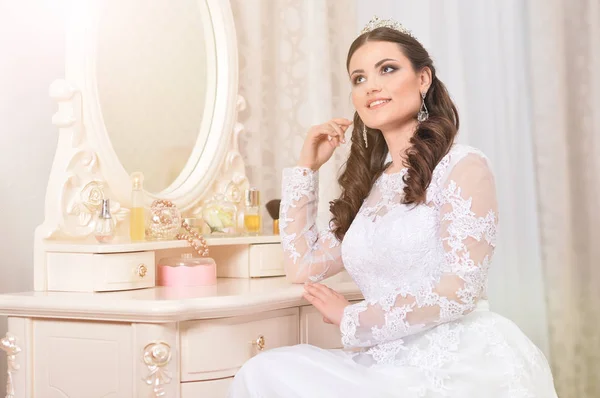 Young Beautiful Bride White Dress Posing — Stock Photo, Image