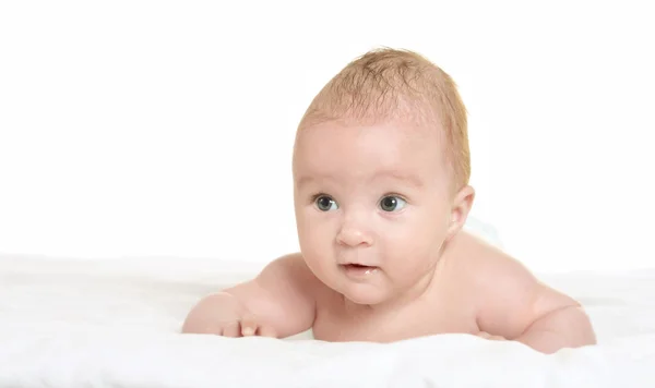 Schattige Babymeisje Witte Deken — Stockfoto