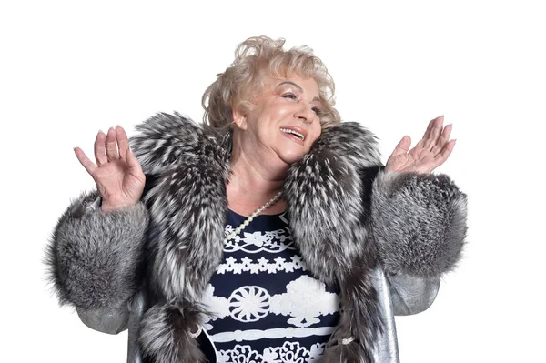 Mujer Mayor Feliz Abrigo Piel Posando Aislado Sobre Fondo Blanco —  Fotos de Stock