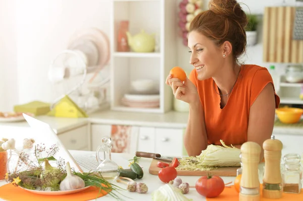 Beautiful Young Woman Cooking Kitchen — Stock Photo, Image