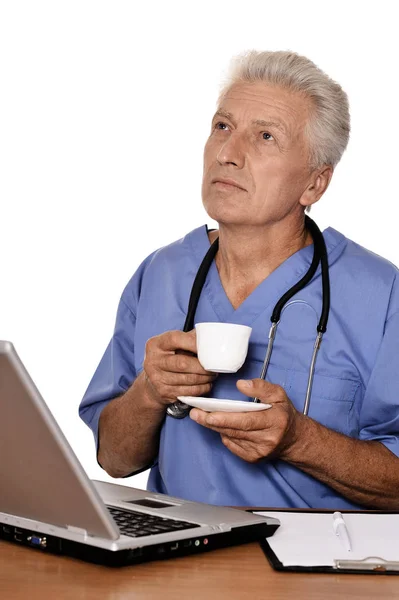 Elderly Doctor Laptop White Background — Stock Photo, Image