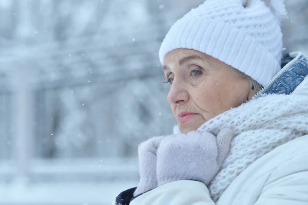 Beautiful Senior Woman Posing Outdoors Winter — Stock Photo, Image