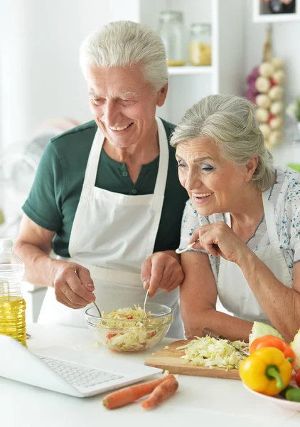 Senior Pareja Cocinar Juntos Cocina — Foto de Stock