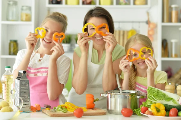 Cute Girls Mother Preparing Delicious Fresh Salad Kitchen — Stock Photo, Image