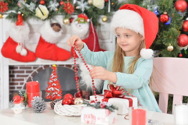 Güzel Tatlı Mutlu Kız Noel — Stok fotoğraf