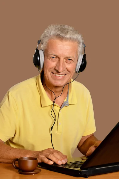 Portrait of a senior man — Stock Photo, Image