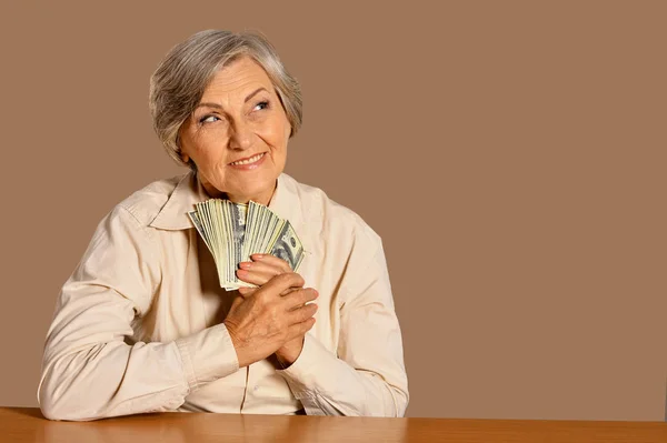 Šťastná Starší Žena Dolary — Stock fotografie