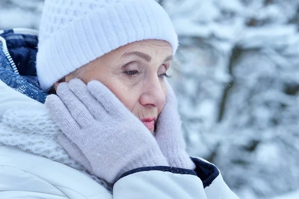 Beautiful Senior Woman Posing Outdoors Winter — Stock Photo, Image