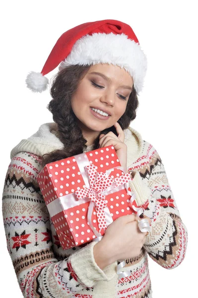 Portret Van Gelukkige Jonge Vrouw Met Kerstcadeau Geïsoleerd Witte Achtergrond — Stockfoto