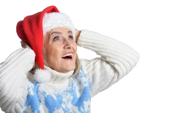 Porträt Einer Lächelnden Glücklichen Seniorin Mit Weihnachtsmütze Die Isoliert Auf — Stockfoto