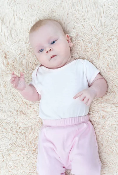 Little Baby Girl Lying Fluffy Blanket — Stock Photo, Image