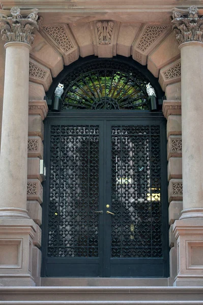 Entrance Building City — Stock Photo, Image